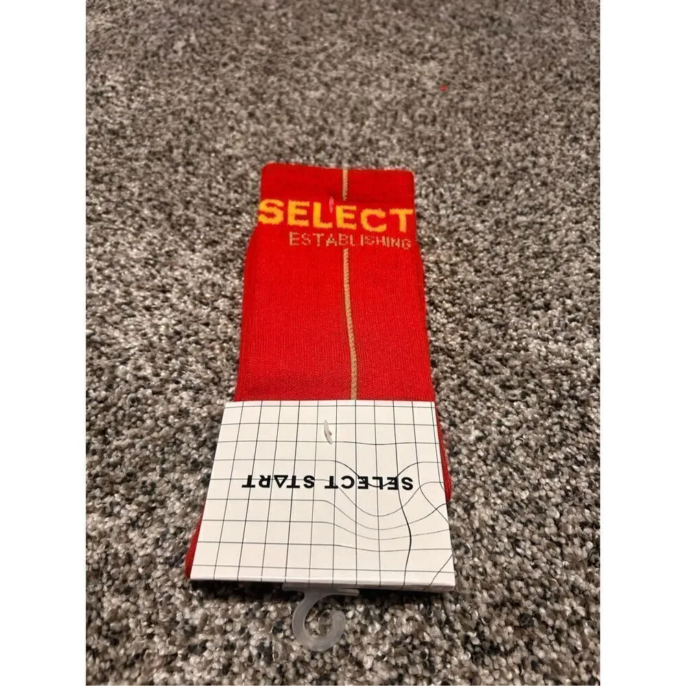 Select start red crew socks C18-31